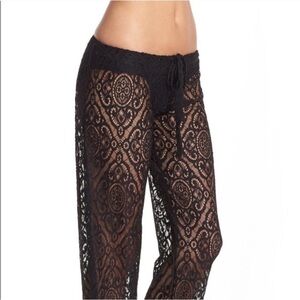 BECCA AMORE LACE BLACK COVERUP PANTS MEDIUM